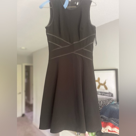 Little black dress - Picture 2 of 3